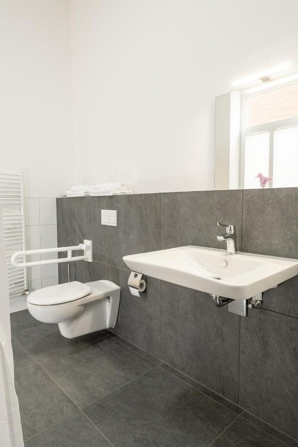 Hotel Markt 5 - Inmitten Der Luebbecker Altstadt, Kostenloser Parkplatz Direkt Am Hotel 뤼베케 외부 사진